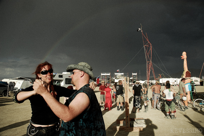 BURNING MAN 2007 - FRIDAY (AND DOUBLE RAINBOWS)