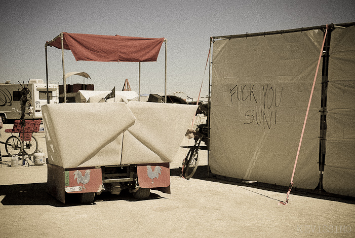 BURNING MAN 2007 - TUESDAY (AND BEGINNING OF THE REBUILD)