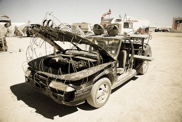 BURNING MAN 2007 - TUESDAY (AND BEGINNING OF THE REBUILD)