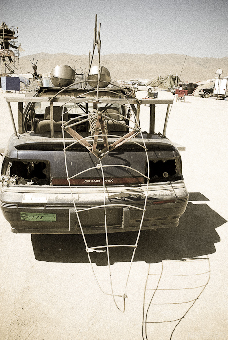 BURNING MAN 2007 - TUESDAY (AND BEGINNING OF THE REBUILD)