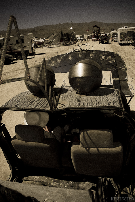 BURNING MAN 2007 - TUESDAY (AND BEGINNING OF THE REBUILD)