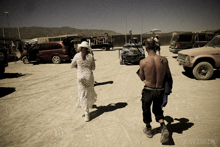 BURNING MAN 2007 - TUESDAY (AND BEGINNING OF THE REBUILD)