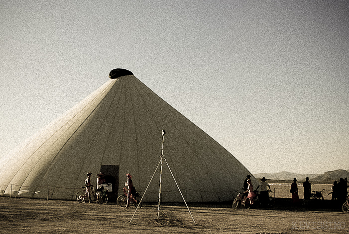 BURNING MAN 2007 - TUESDAY (AND BEGINNING OF THE REBUILD)