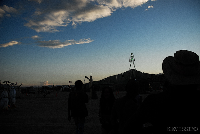 BURNING MAN 2007 - FRIDAY (AND DOUBLE RAINBOWS)