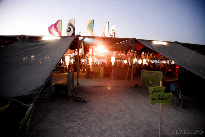 BURNING MAN 2007 - FRIDAY (AND DOUBLE RAINBOWS)