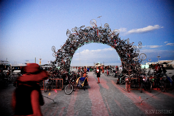 BURNING MAN 2007 - FRIDAY (AND DOUBLE RAINBOWS)