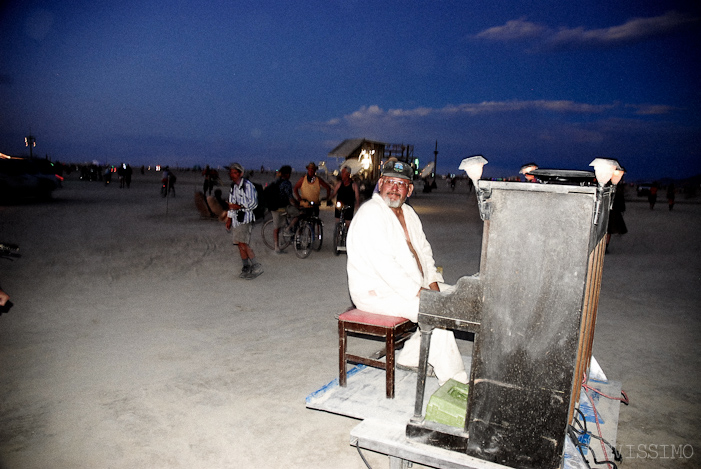 BURNING MAN 2007 - FRIDAY (AND DOUBLE RAINBOWS)