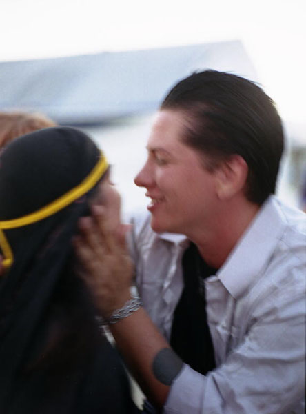 wed_kiss